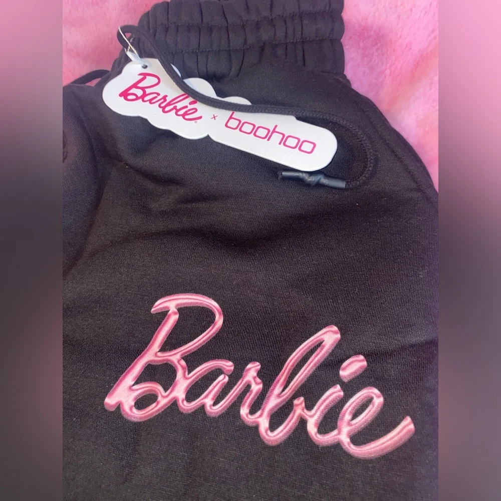 Barbie x Boohoo oversized joggers - Picture 6 of 8
